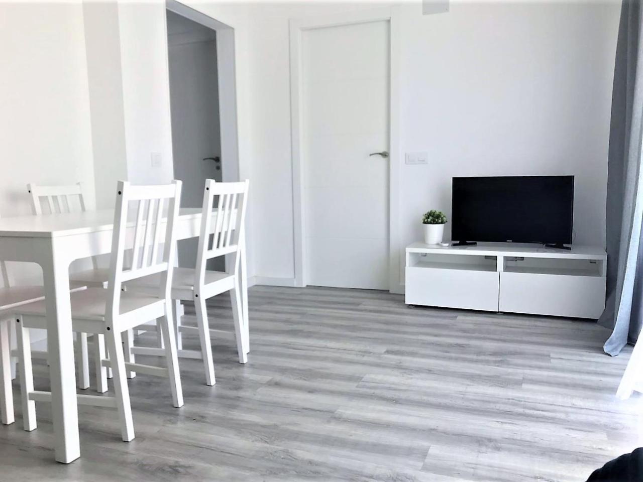 Seaview Апартаменты *